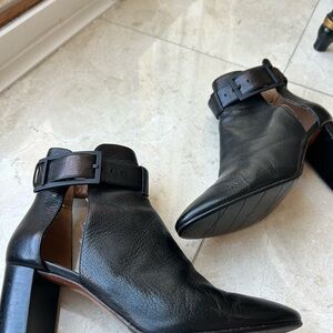 Elegant Black Leather Ankle Boots Aquatalia brand made in Italy